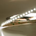 LED HEQ830 flexibilis szalag Classic, 24V DC, 16W, IP20, 3000K, 5m tekercs, 120 LED/m